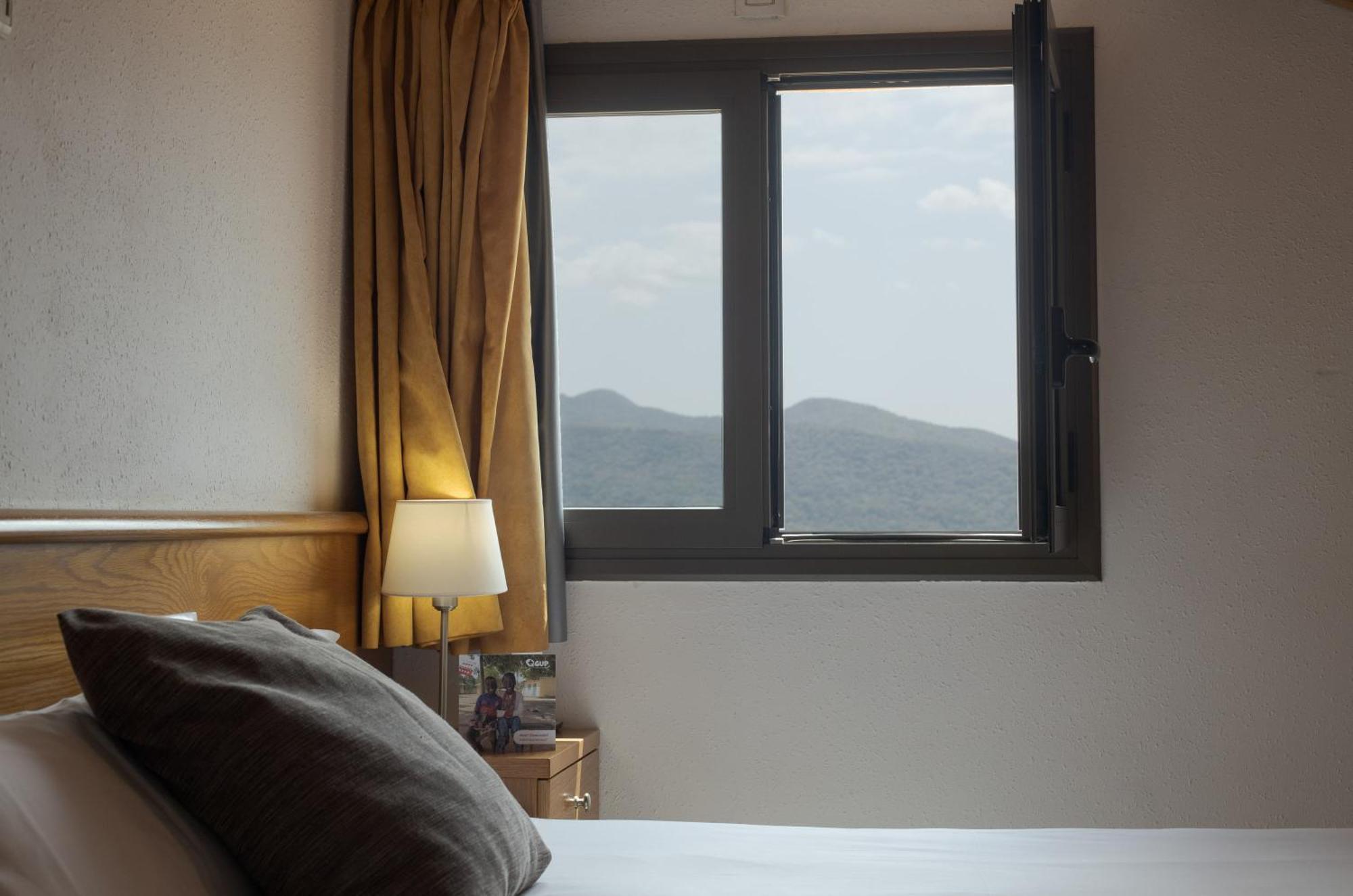 Hotel Alta Garrotxa Tortella Luaran gambar